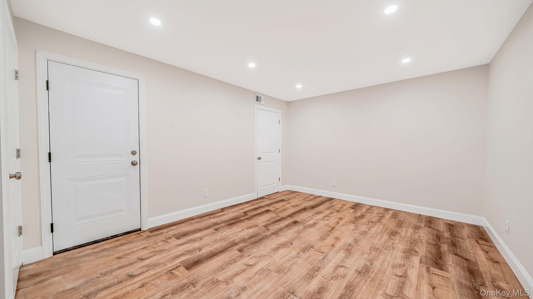 8 Adams Court — photo 29