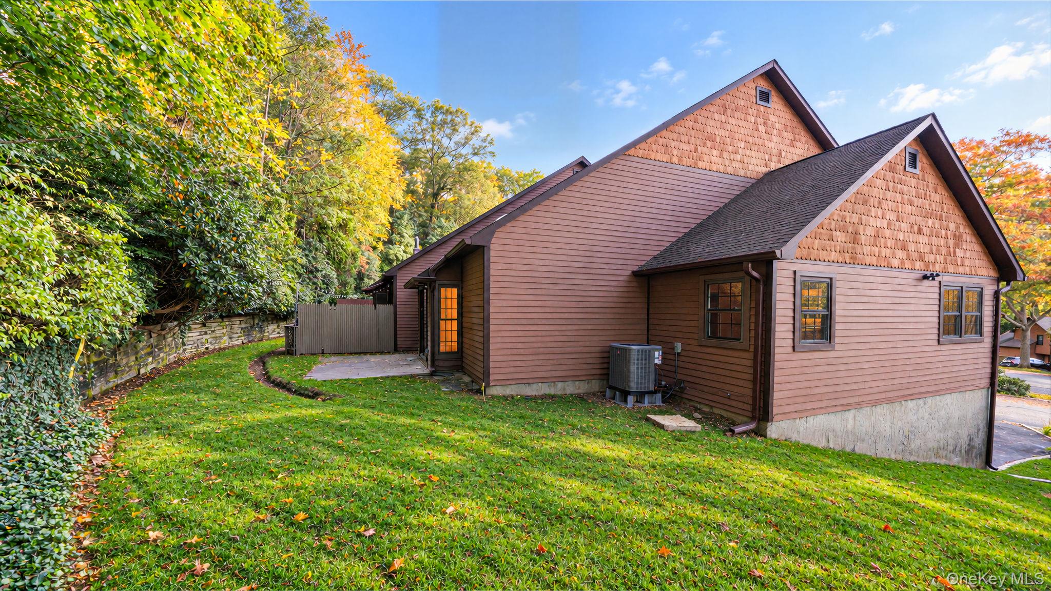 8 Adams Court — photo 4