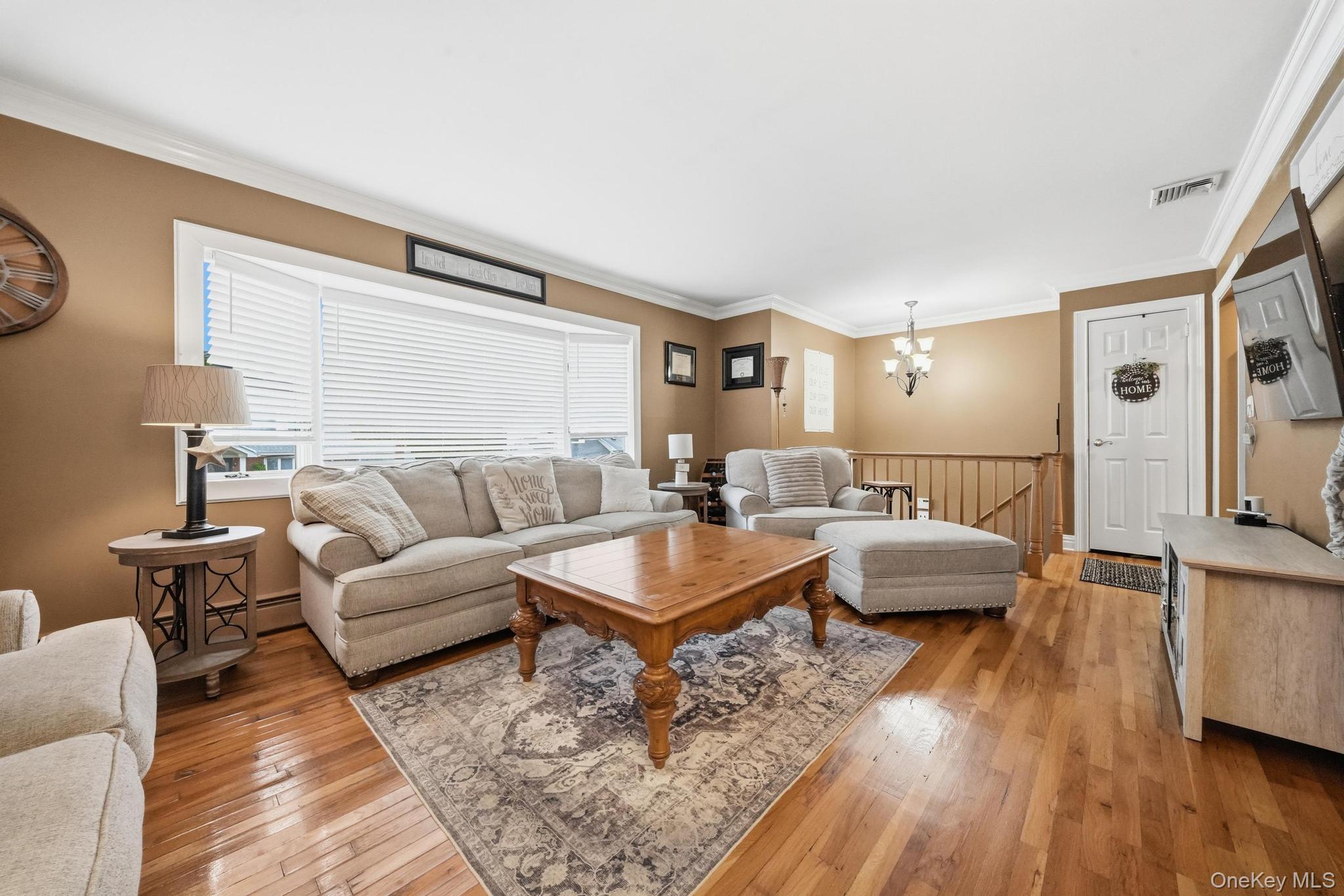 1523 Dewey Avenue — photo 3