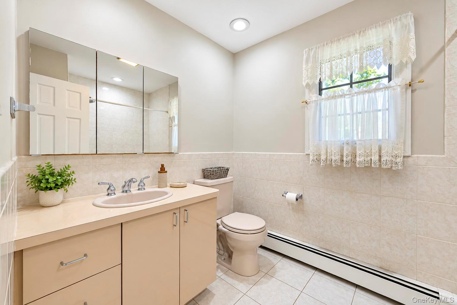 271 Syosset Woodbury Road — photo 35
