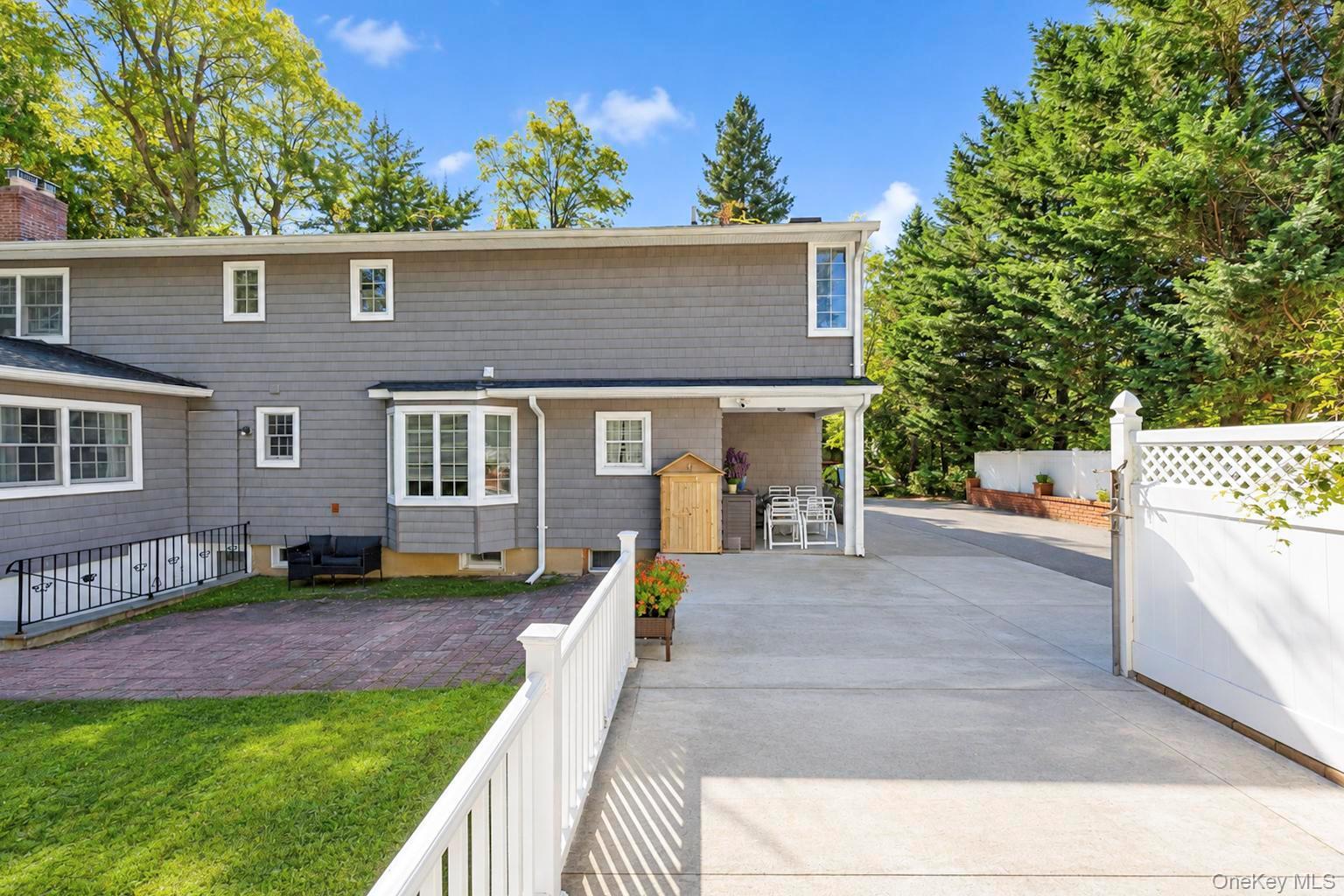 271 Syosset Woodbury Road — photo 7