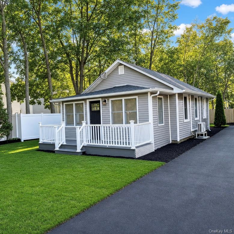 4 Garfield Court, Nesconset
