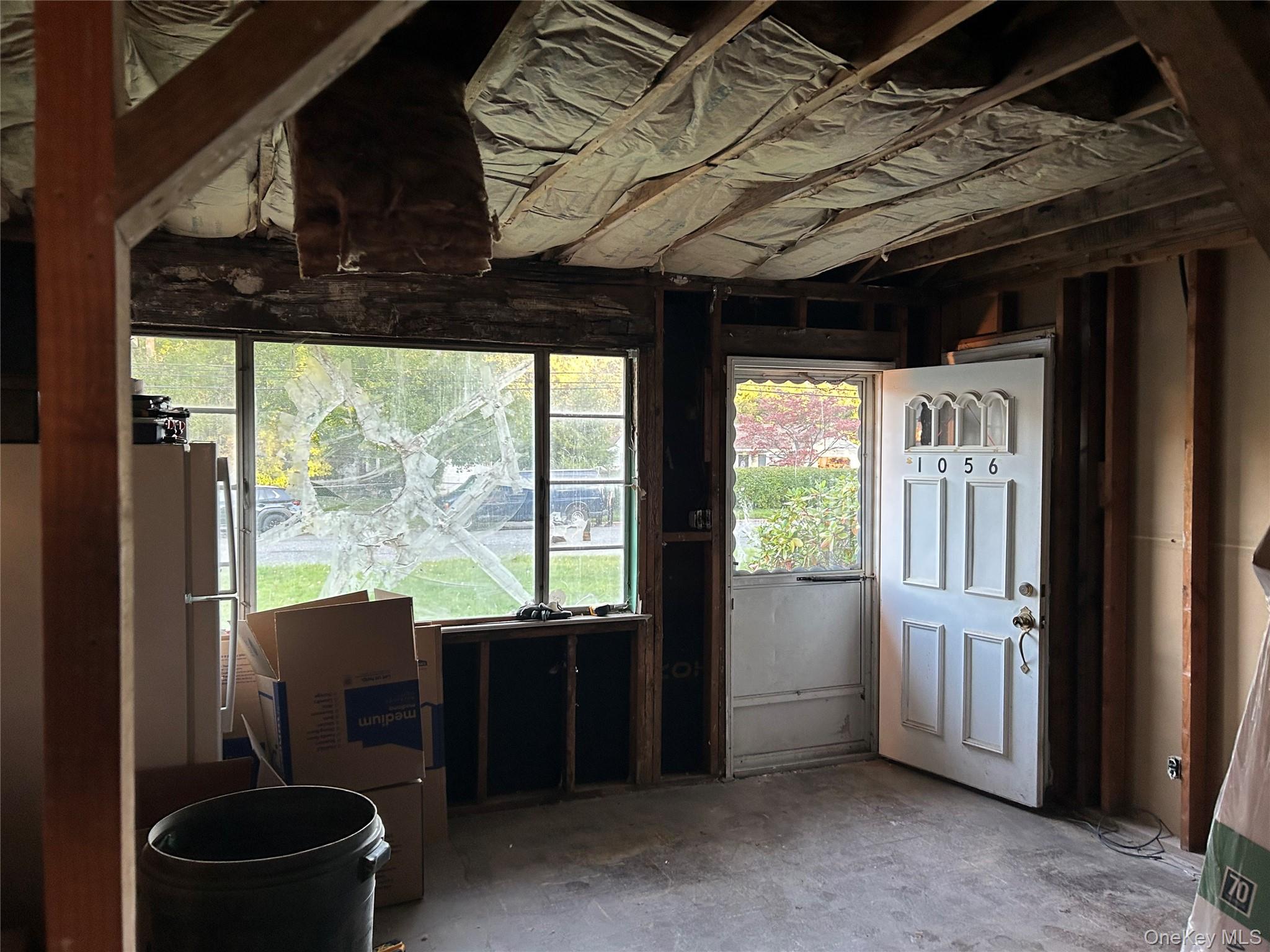 1056 Bay Shore Avenue — photo 11