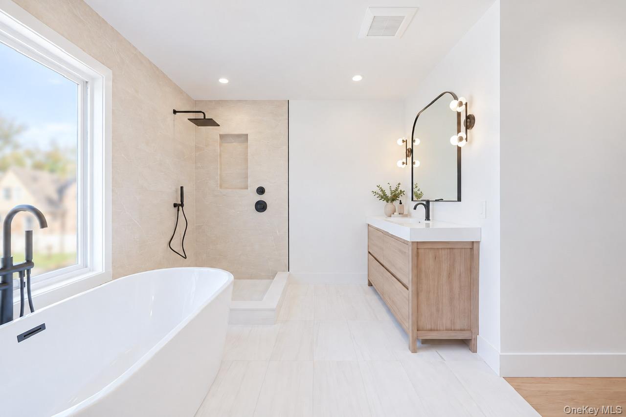 152 Kinsella Avenue — photo 13