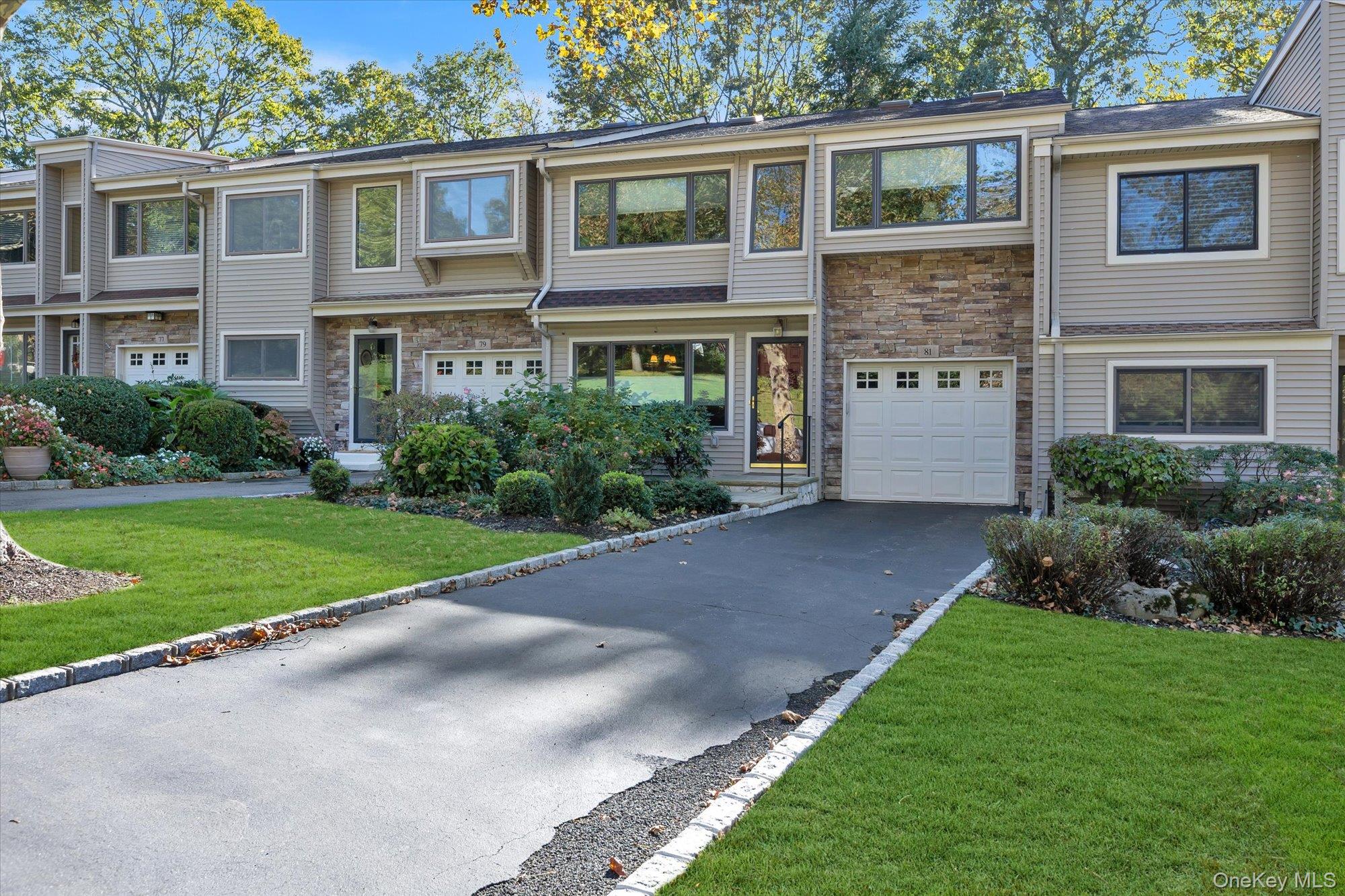 81 Lisa Drive — photo 2