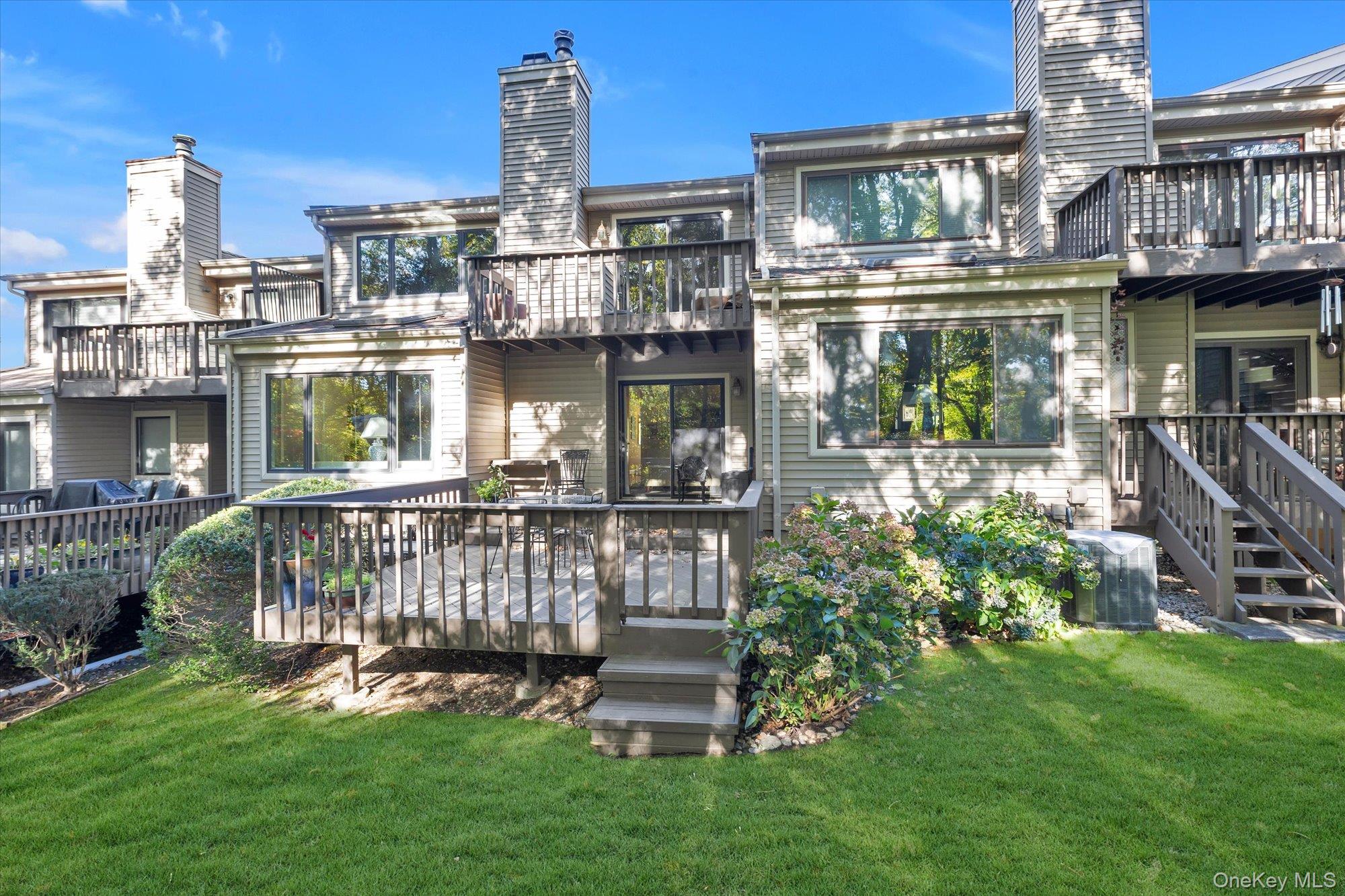 81 Lisa Drive — photo 24