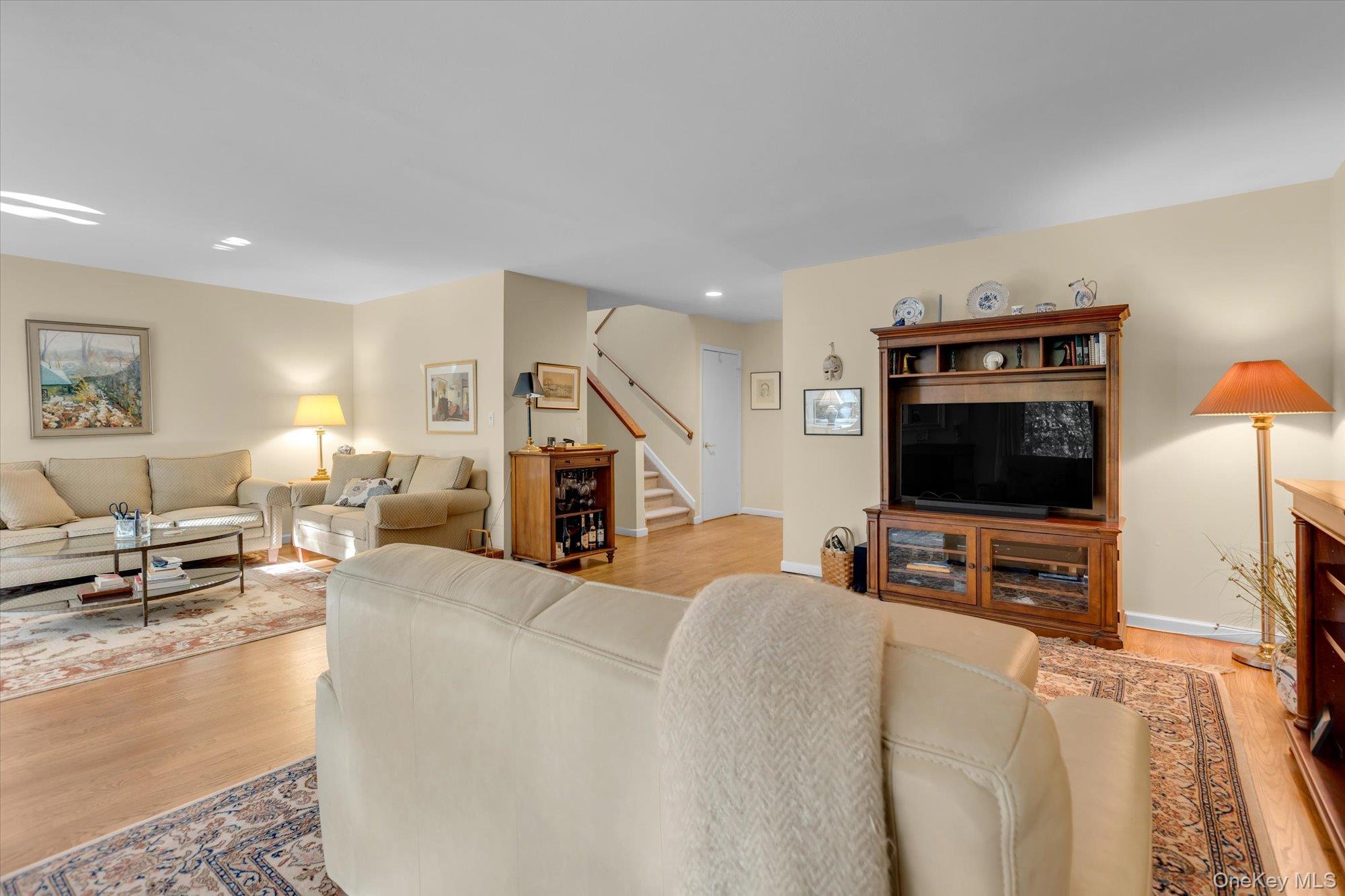 81 Lisa Drive — photo 7