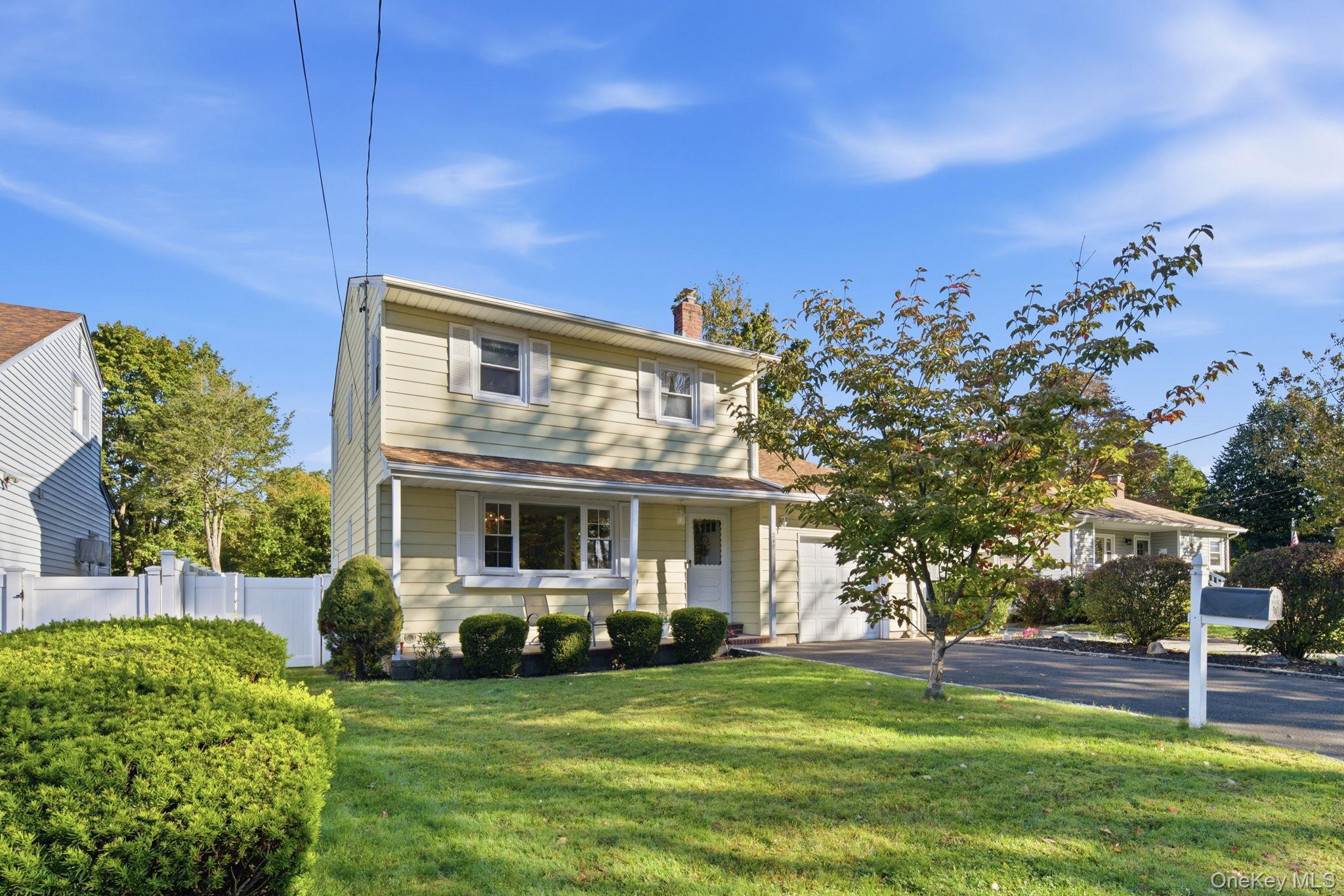 249 17th Street, Huntington Station