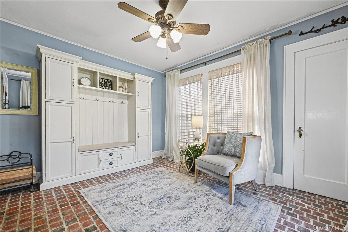 76 Powell Place — photo 2