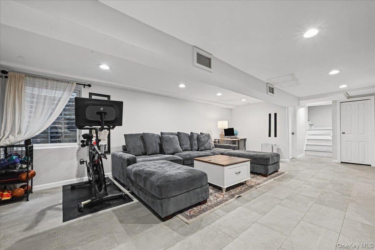 76 Powell Place — photo 22