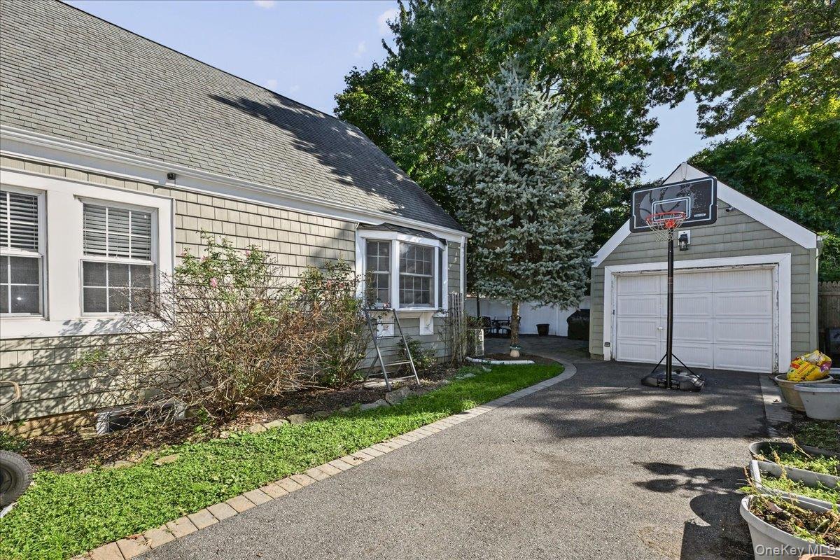 76 Powell Place — photo 29