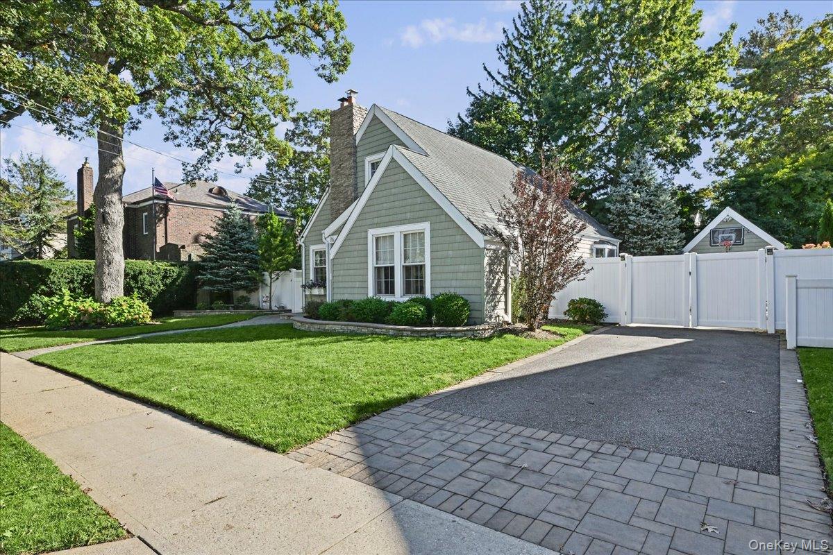 76 Powell Place — photo 32