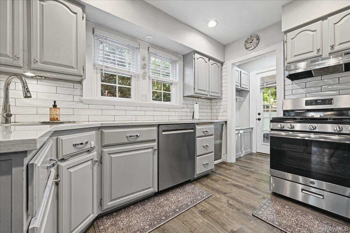 76 Powell Place — photo 10