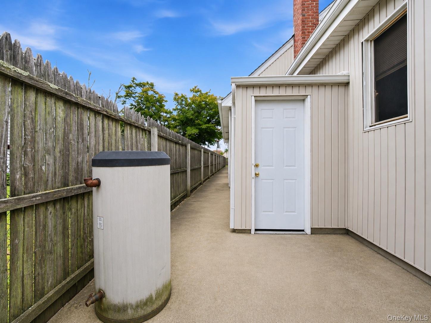 95 Riviera Drive — photo 17