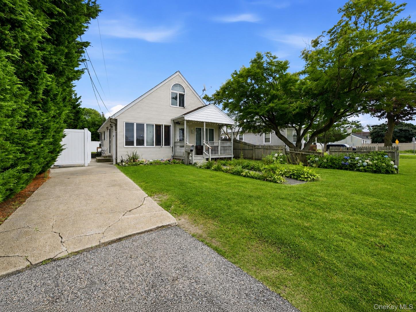 95 Riviera Drive — photo 2