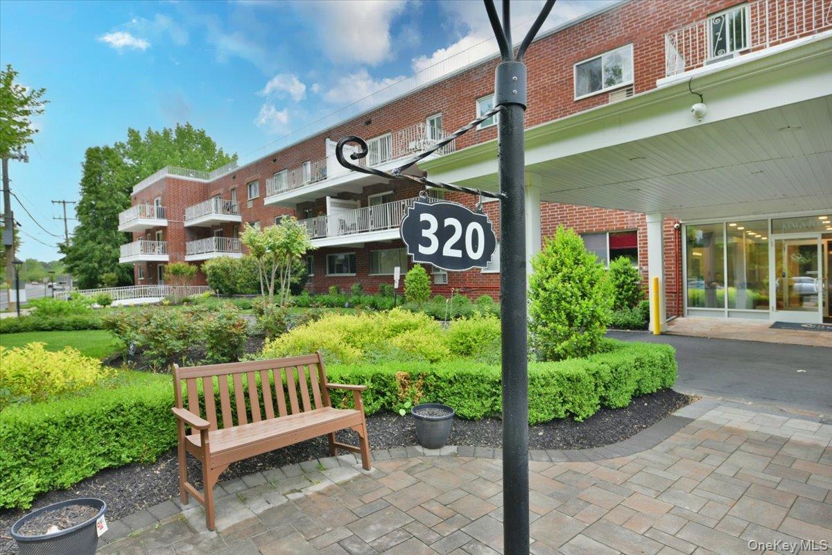 320 East Shore Road #15A — photo 2