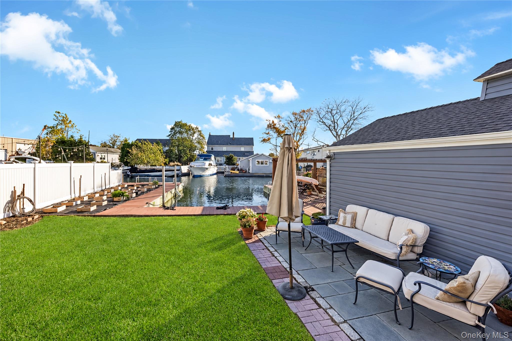 14 Meadow Lane — photo 4