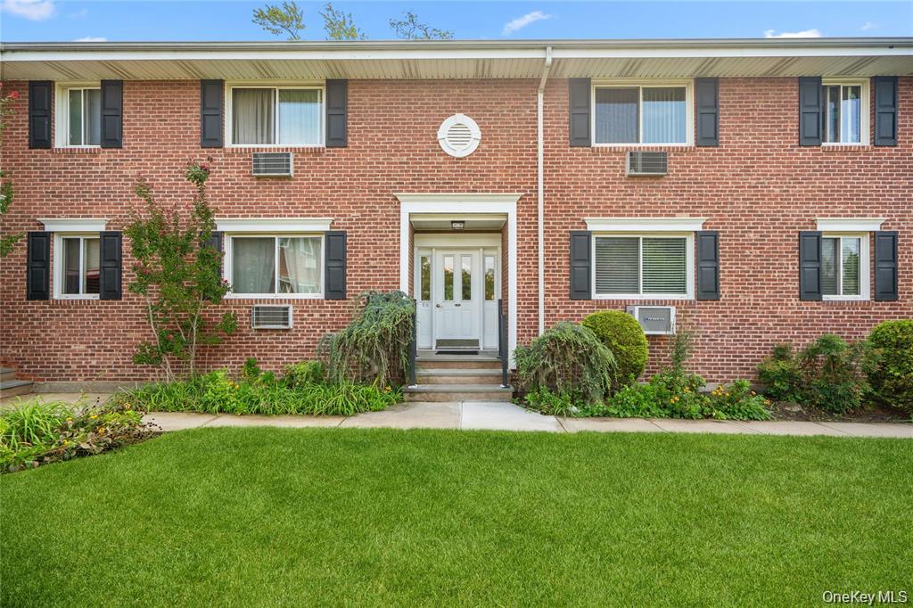 200 Merrick Road #X — photo 3