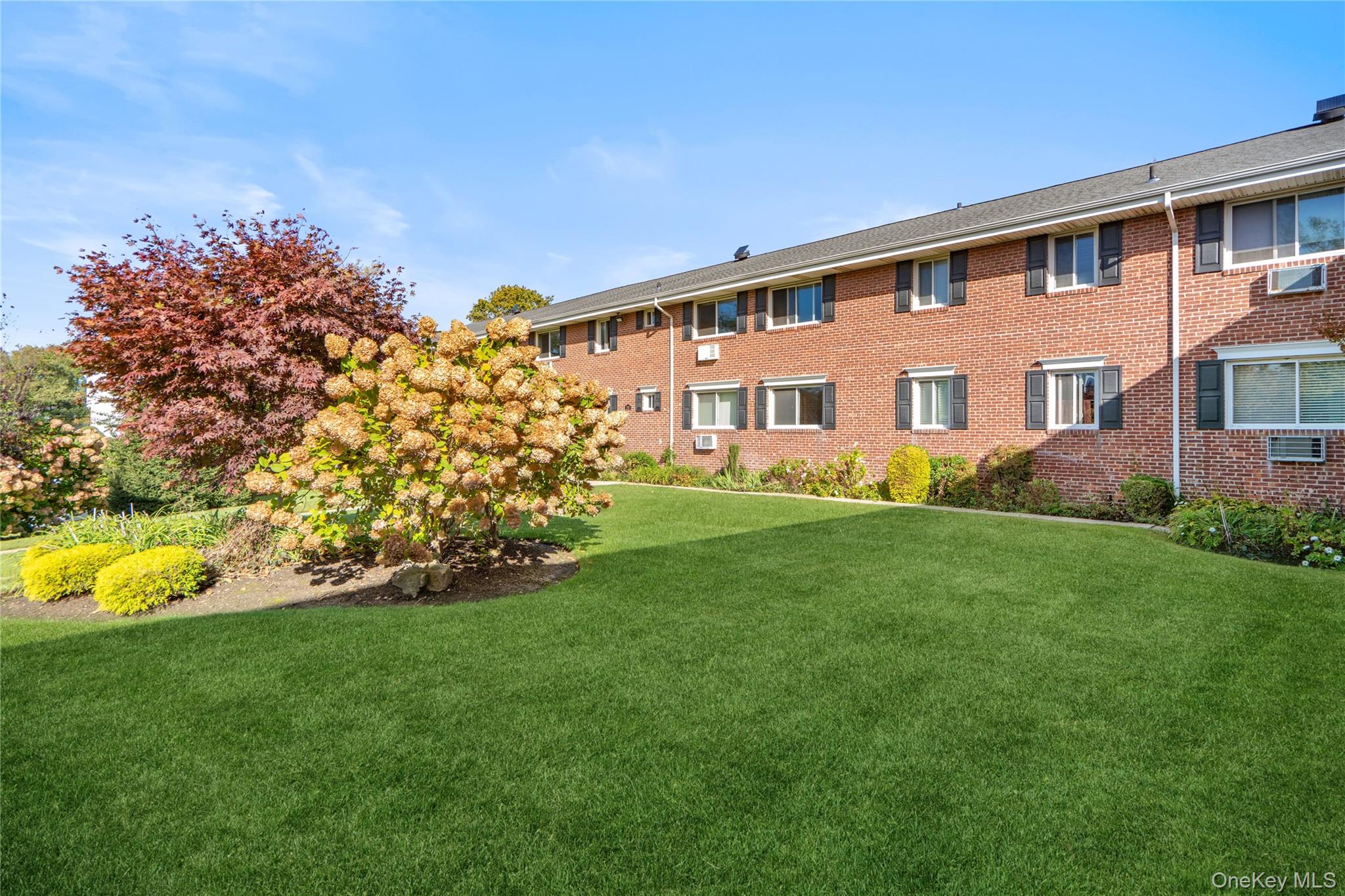 200 Merrick Road #X — photo 33