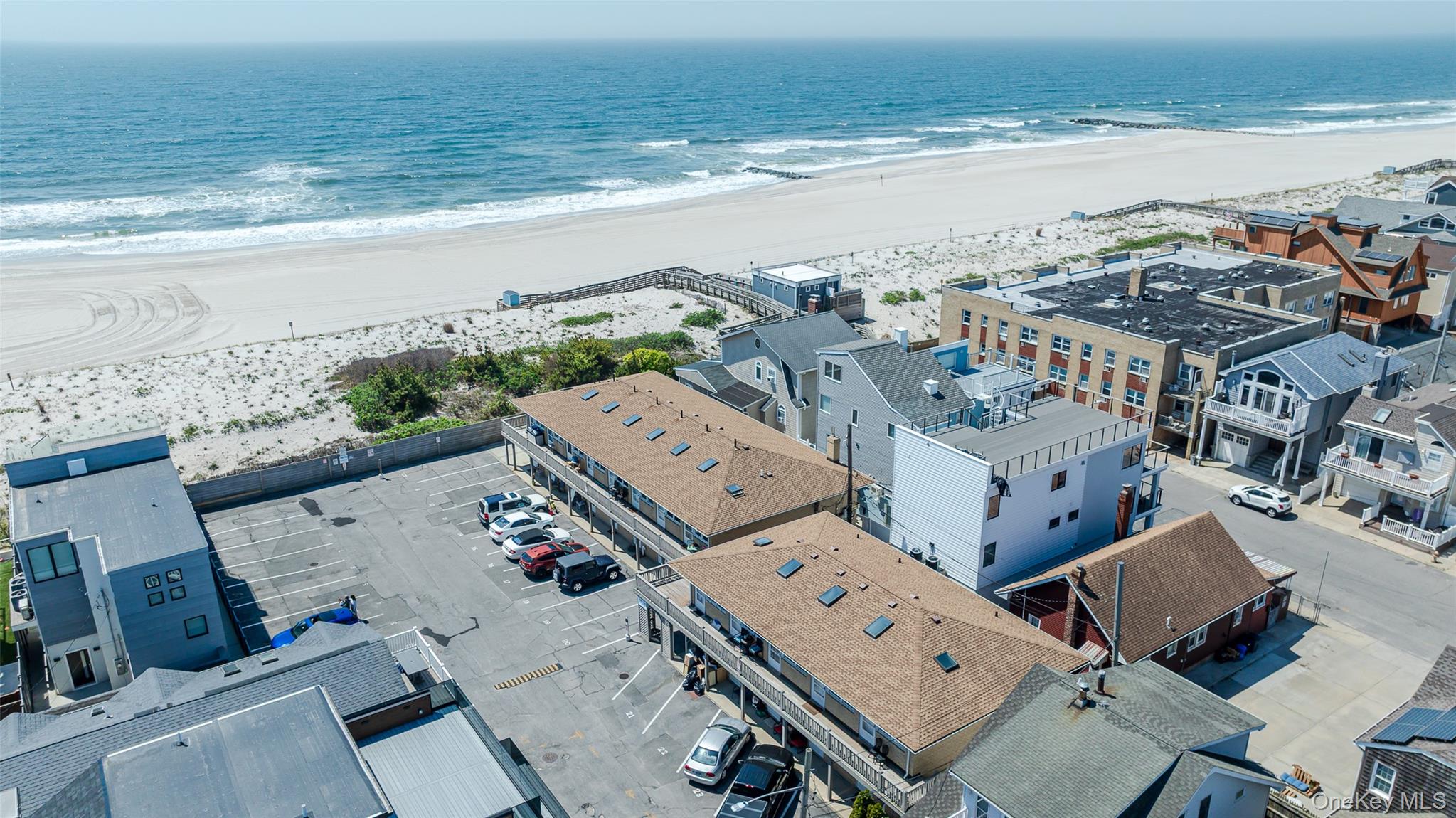 979 Oceanfront #1, Long Beach