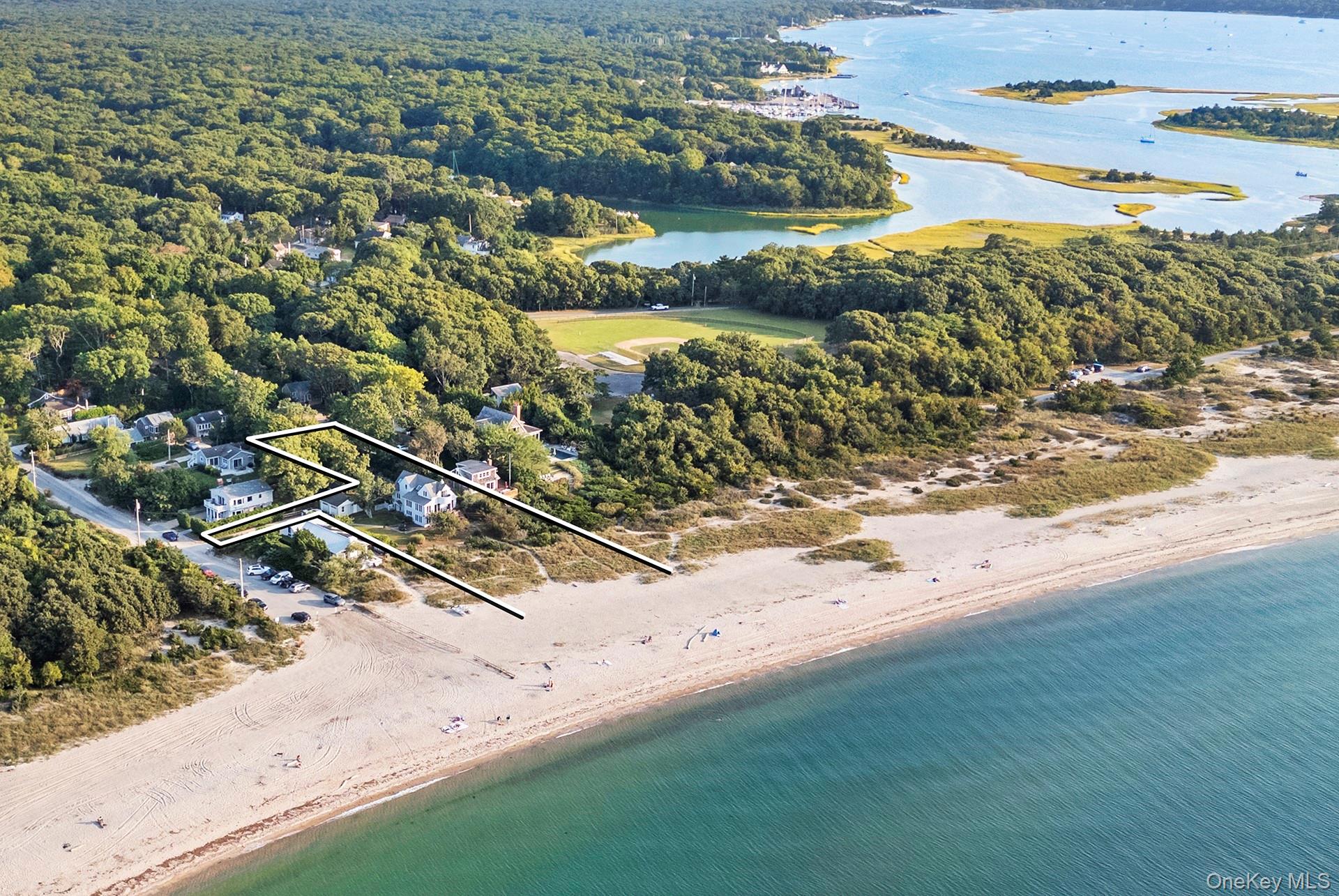 6 Gallatin Lane, East Hampton