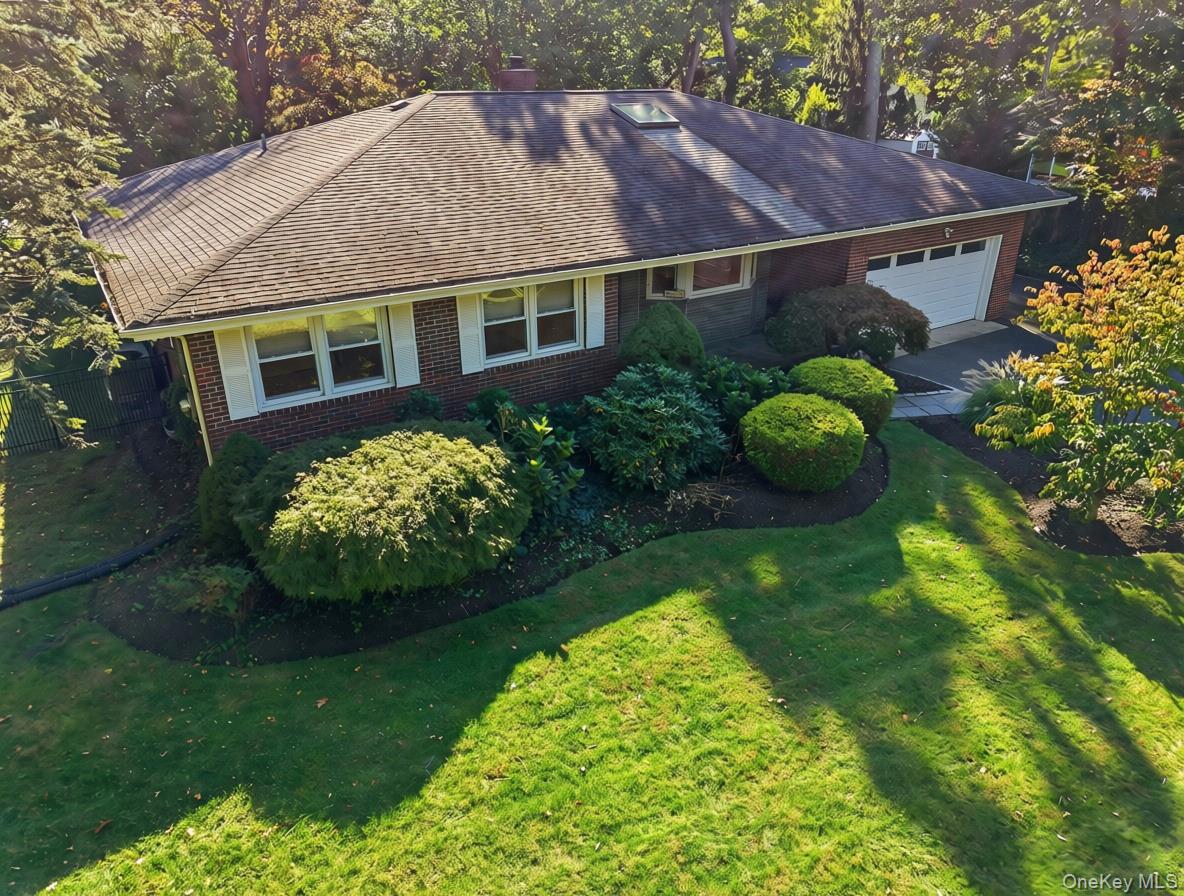70 Woodchuck Hollow Road, Cold Spring Harbor