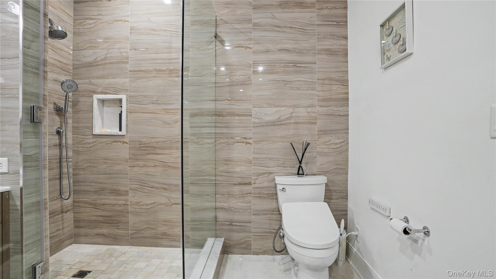 100 Garvies Point Road #1005 — photo 17