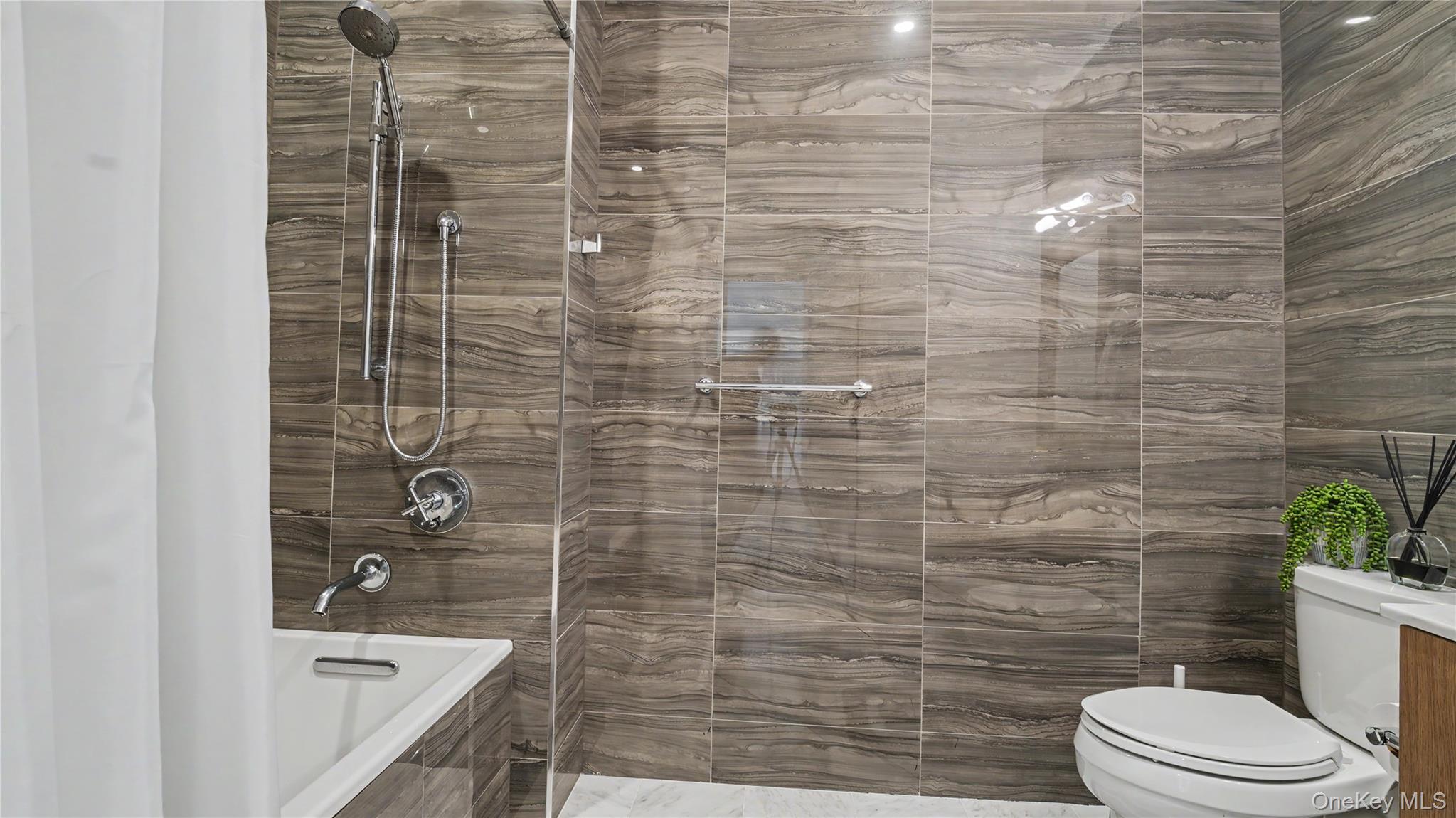 100 Garvies Point Road #1005 — photo 20